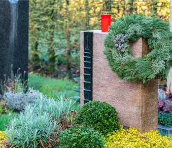 Grabgestaltung im Herbst – dekorative Hingucker mit Flair