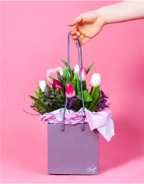 Blumenstrauß Valentinstag 'Pocket full of Spring'