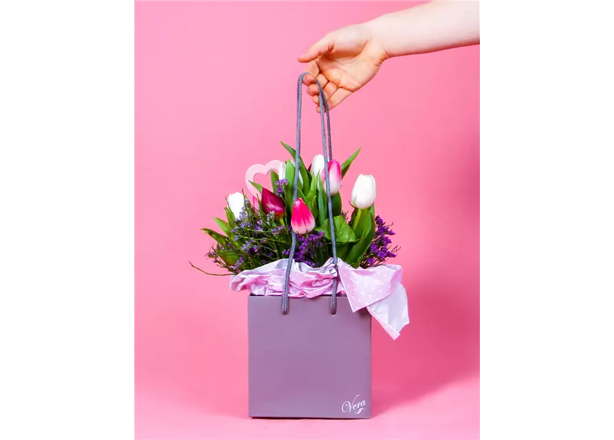 Blumenstrauß Valentinstag 'Pocket full of Spring'