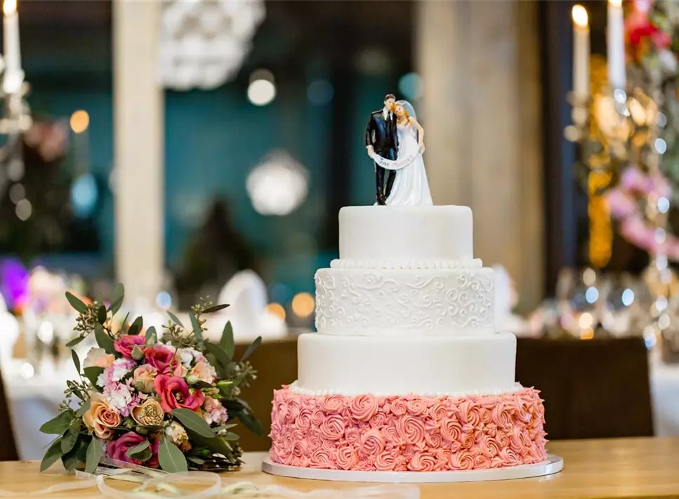 Kiefl's hauseigene Konditorei - Traumhafte Hochzeitstorten Kiefl's hauseigene Konditorei - Traumhafte Hochzeitstorten
