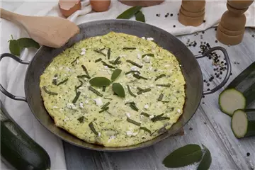 Frittata mit Salbei und Zucchini 