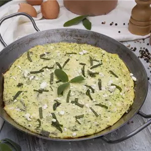 Frittata mit Salbei und Zucchini  Frittata mit Salbei und Zucchini