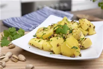 Petersilien-Kartoffeln mit Pistazien