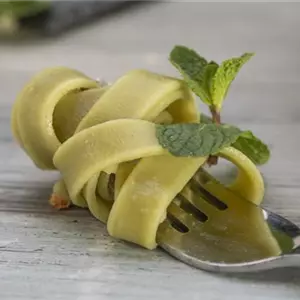 Frische Pfefferminz-Tagliatelle