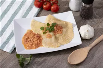Gefüllte Teigtaschen mit Oregano