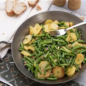 Bohnen-Speck-Pfanne mit Bohnenkraut