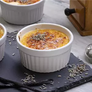 Crème brûlée mit Lavendel Crème brûlée mit Lavendel