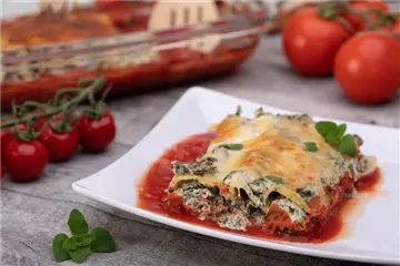 Cannelloni mit pikanter Spinat-Feta-Füllung