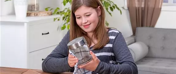 Leuchtende Mondscheingläser basteln