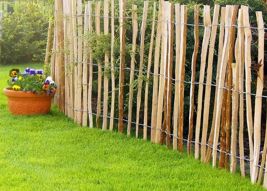 Staketenzaun aus Berg-Haselnuss 1,2x5 m 8-10cm