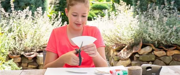 Coole Melonen-Girlande mit Papptellern