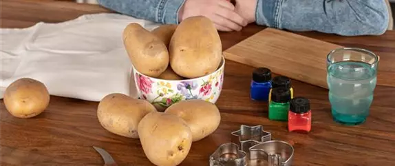 Mit Kartoffelstempeln Bilder gestalten